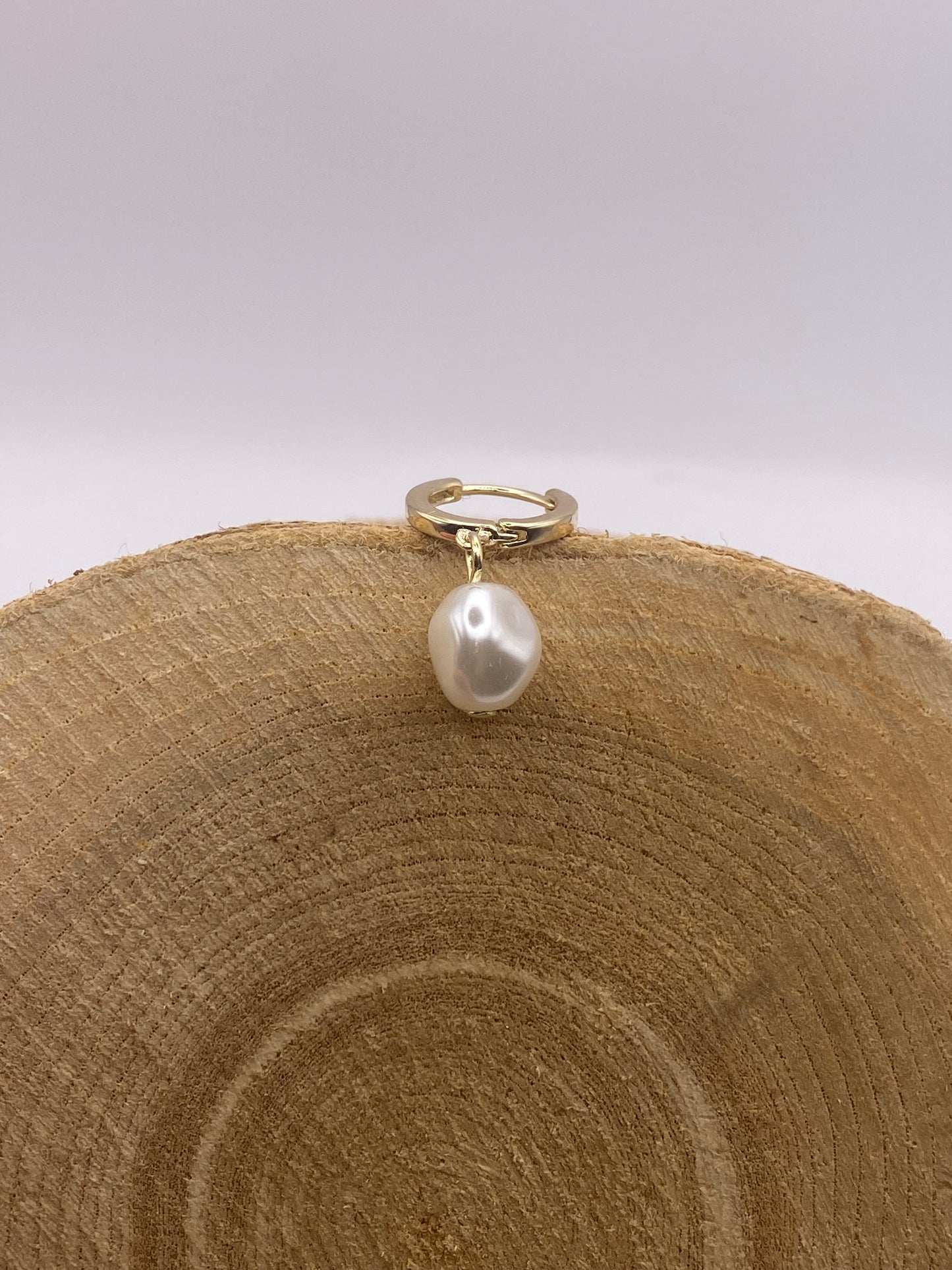 La boucle d’oreille de la collection Brava